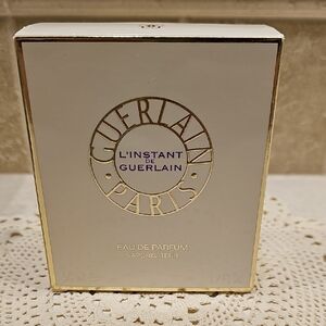 Very Rare Guerlain L'Instant Eau de Parfum 1.7oz in White and Gold Box